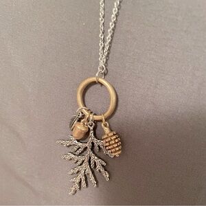 🔥NEW LISTING! Jjill lovely necklace for fall - silver and gold